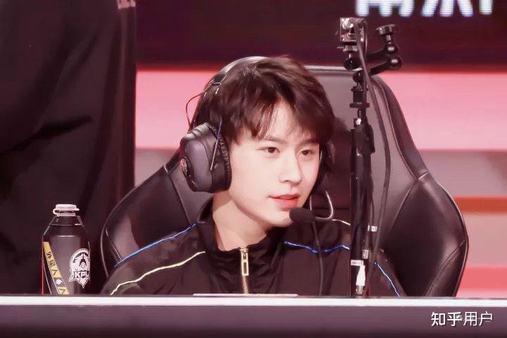 诺言是kpl最帅的选手吗