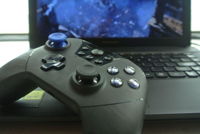 飞智黑武士x8pro体验易用好用高性价比的游戏手柄