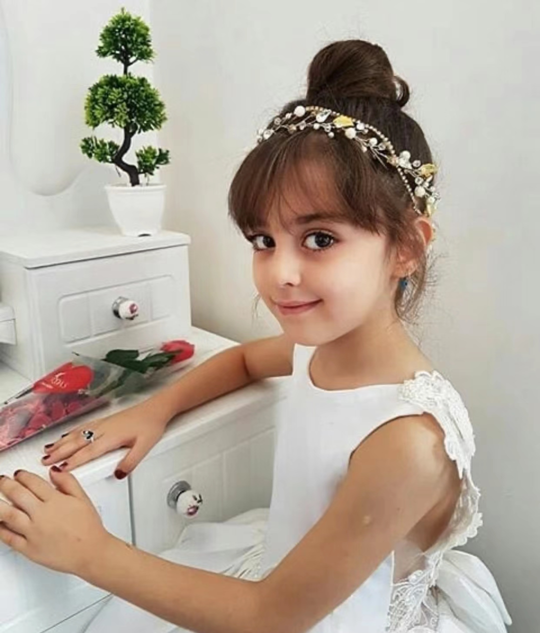 可能就是mahdis mohammadi这个样子吧真的有迪士尼公主存在如果这个世