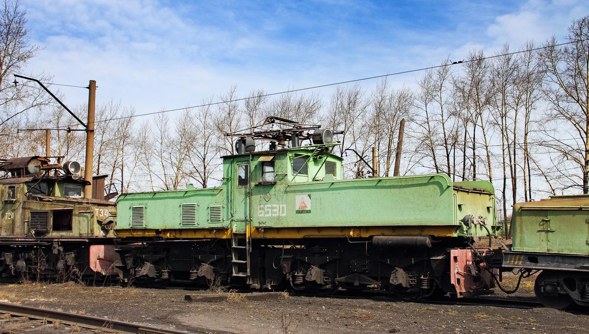 iv-kp[1]型电力机车是黑尼厂于1949年推出的一款直流工矿电力机车,其