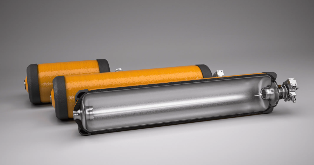 作为核心的燃料电池堆不大,但氢燃料电池车的储氢罐,对整车布置造成了