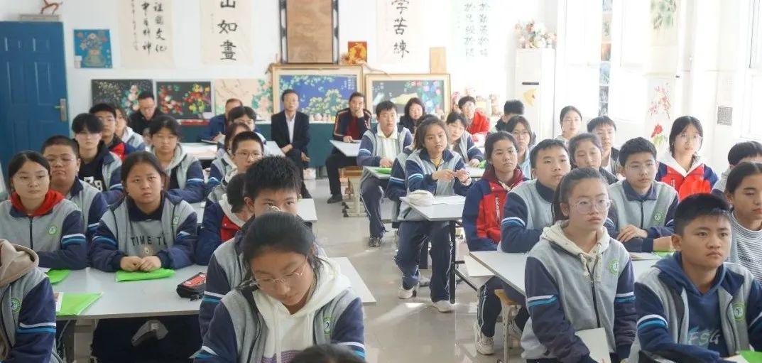 立德树人五育并举略阳县荣程中学开展书法进校园活动