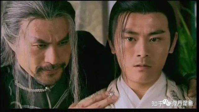 但见欧阳公子沉在水里,动也不动,黄蓉叫道:"别丧气,快割!