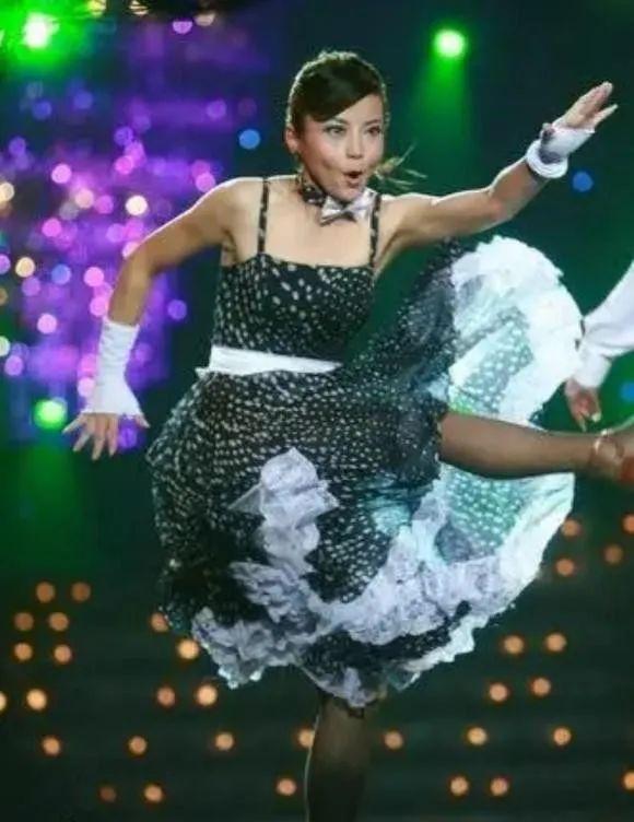 李珏:因方瑜一角走红,33岁因病去世,为爱情穿着婚纱封棺入葬! - 知乎