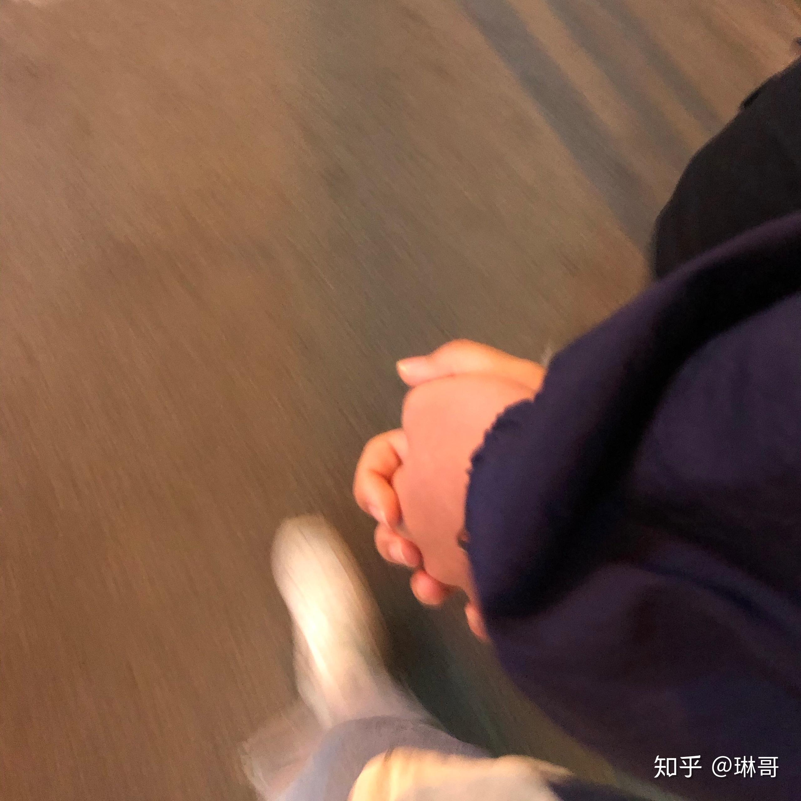 有没有大哥有手牵手的照片只要手