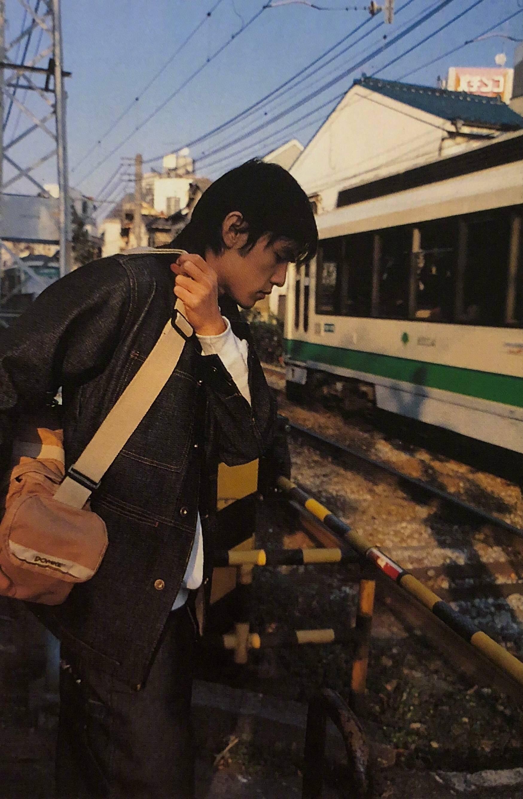 如何寻找周杰伦07年以前的壁纸或图片