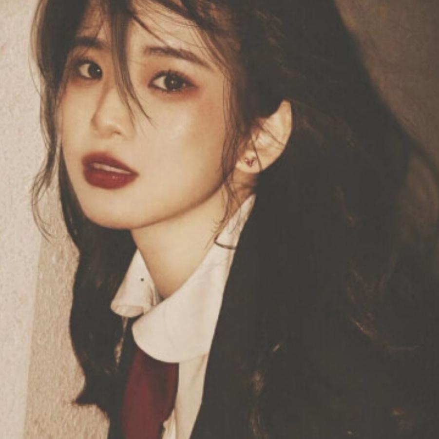 有没有很酷很拽的头像呀?(很酷很拽的图片女生)