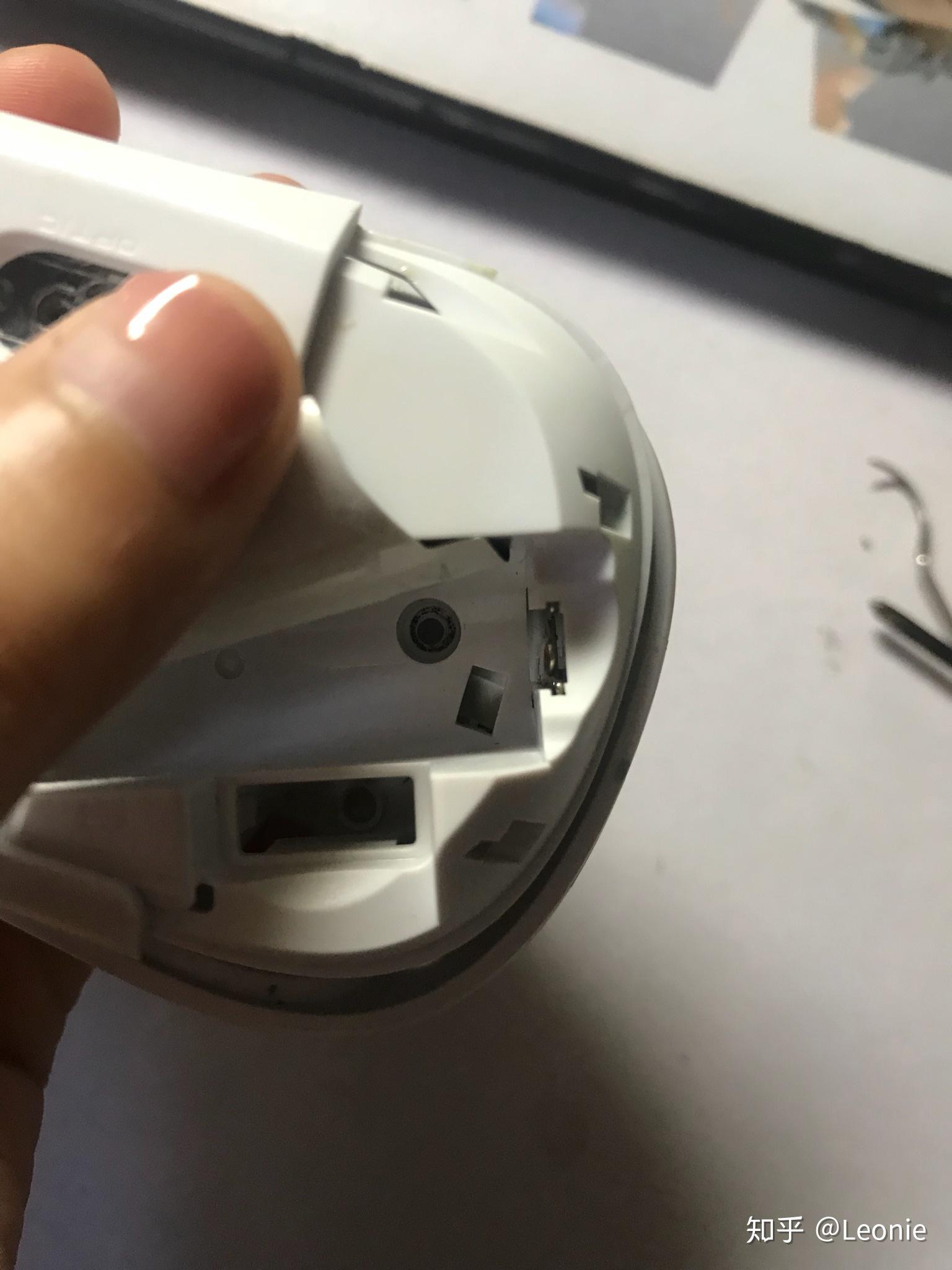 谁能告诉我罗技m238鼠标到底如何拆解啊