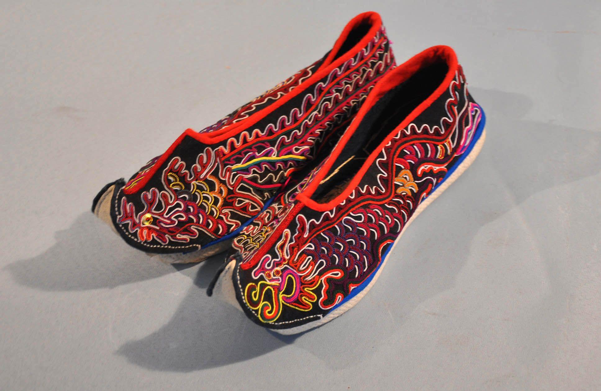 您愿意花多少钱买一双纯手工的千层纳底布鞋? - 知乎