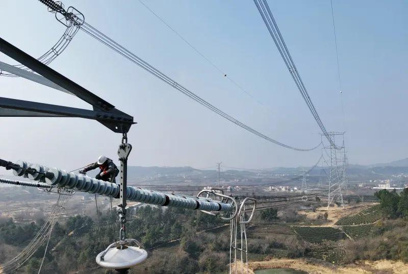 扛牢电力保供责任提升本质安全水平