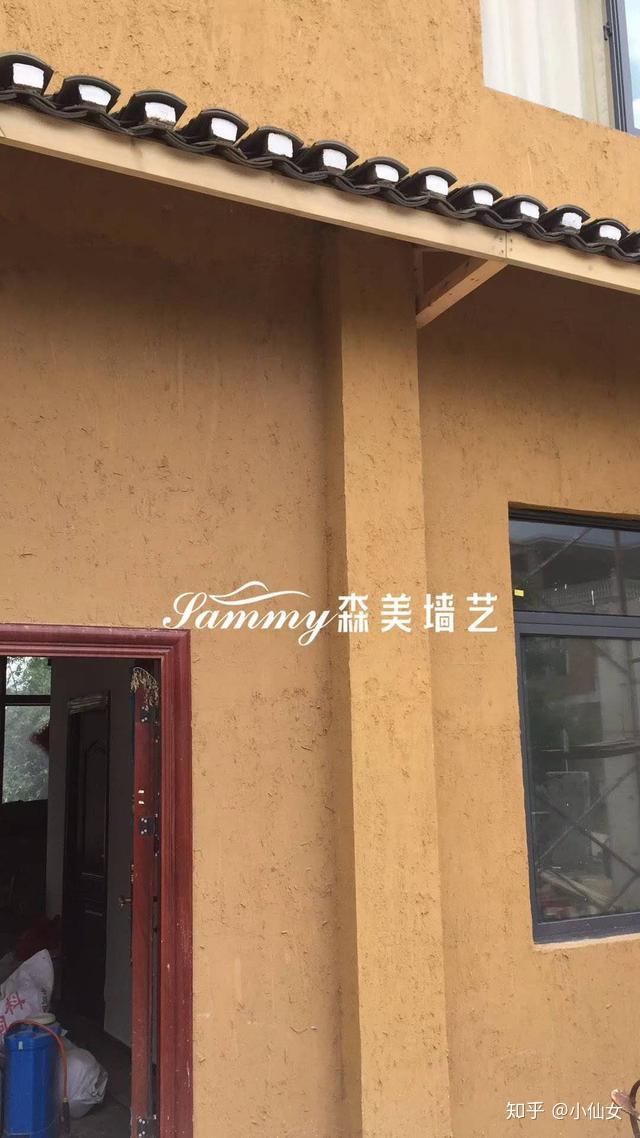 文明性和低碳性等特点,而且黄泥墙效果则很好的展现了自然原始的风格