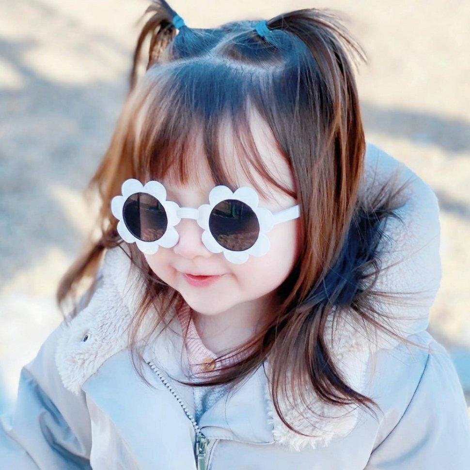 有没有笑的很甜很可爱的照片适合做女生头像? - 知乎