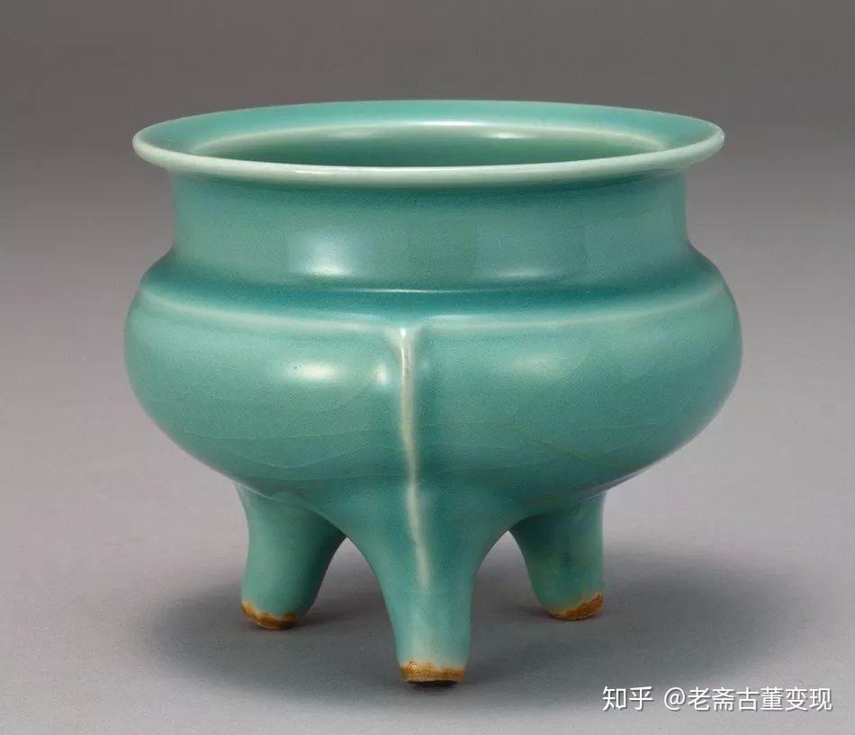 宋～元代　龍泉窯青磁　青磁弦紋瓶　高34.2㎝　中国古美術  東京中央秋季拍賣·碧潭秋波曠世佳瓷名家藏宋元明龍泉青瓷精品薈萃