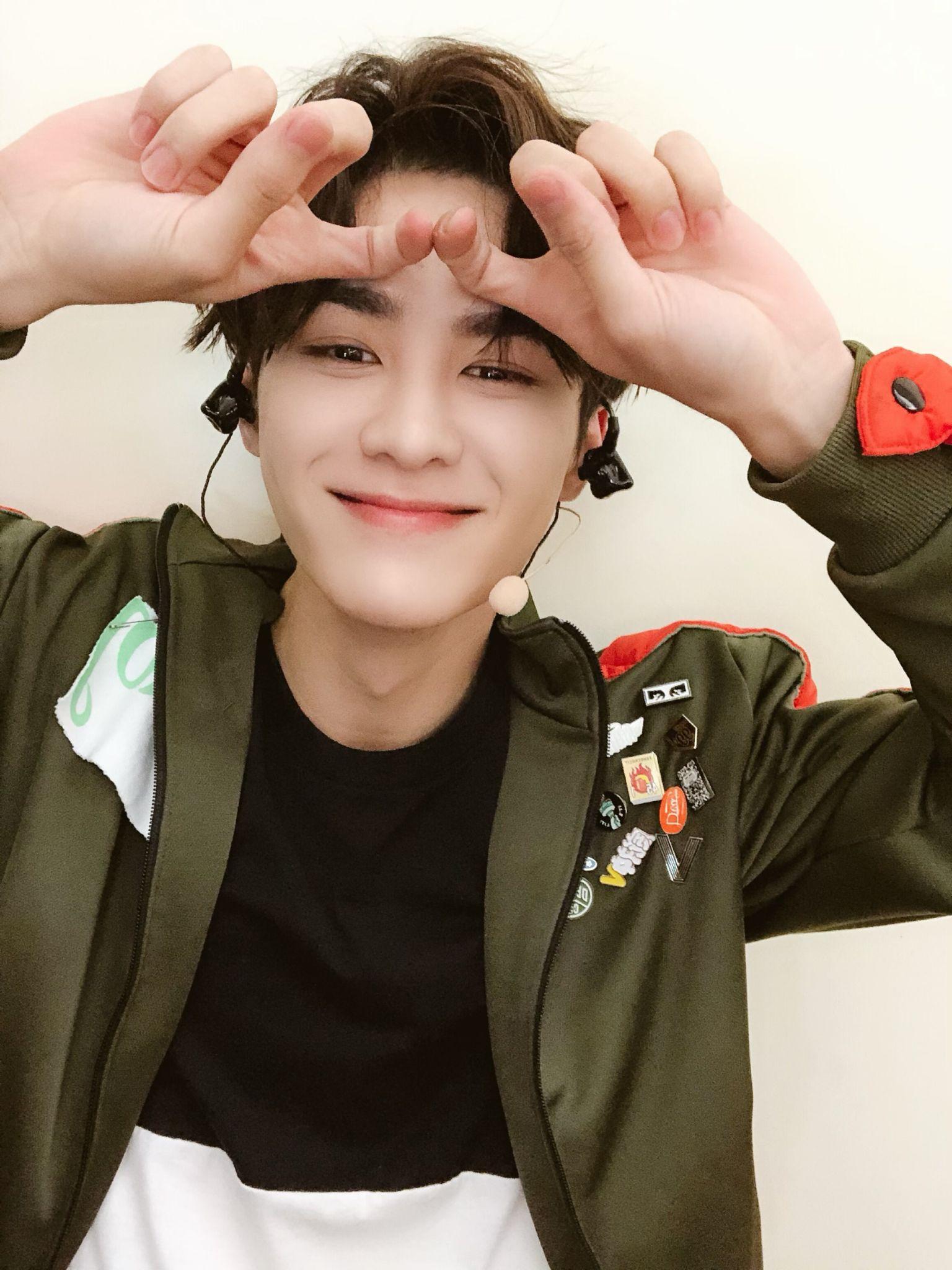 如何客观地评价威神v队长钱锟的长相? - 知乎