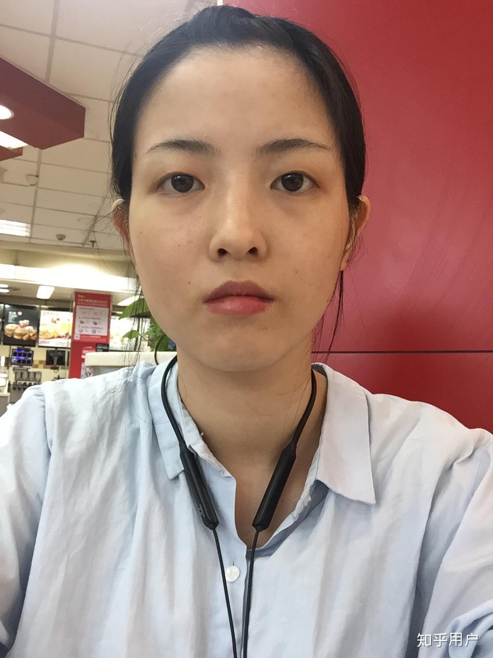 左右脸不对称的人自拍是怎样一种体验?