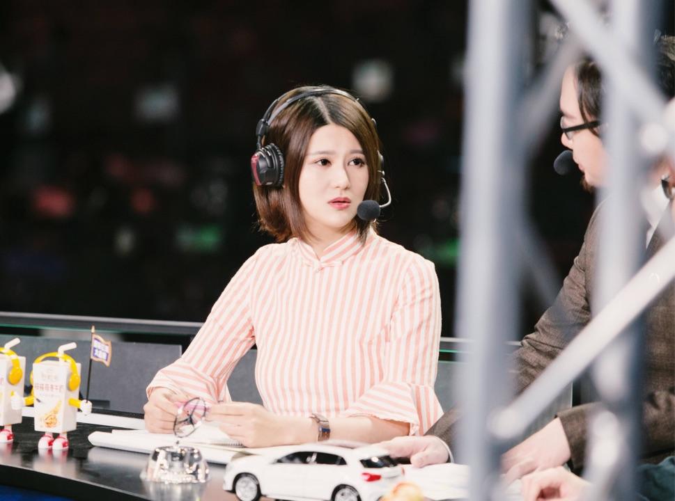 如何看待英雄联盟s7比赛中,we进入四强后,苏小妍泪洒解说台?