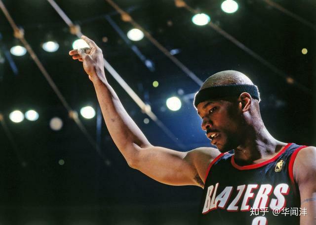 前开拓者球星克利福德罗宾逊去世享年53岁