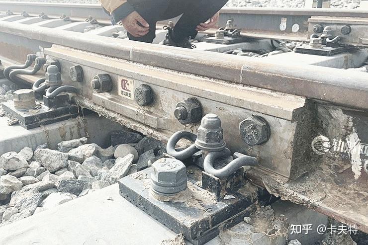 轨道交通钢轨接头的胶接接头用胶