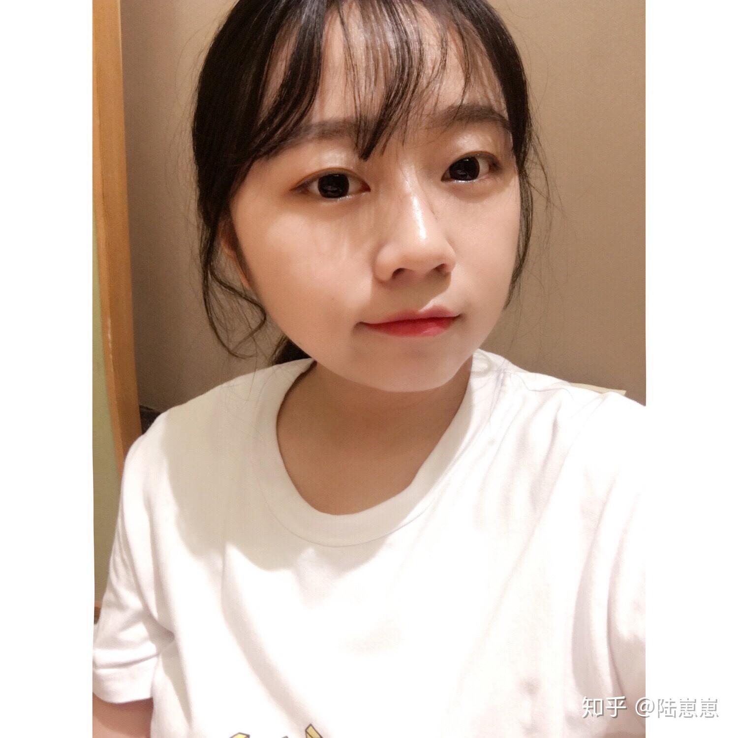 高中时素颜就好看的女生长大化妆后岂不是逆天吗