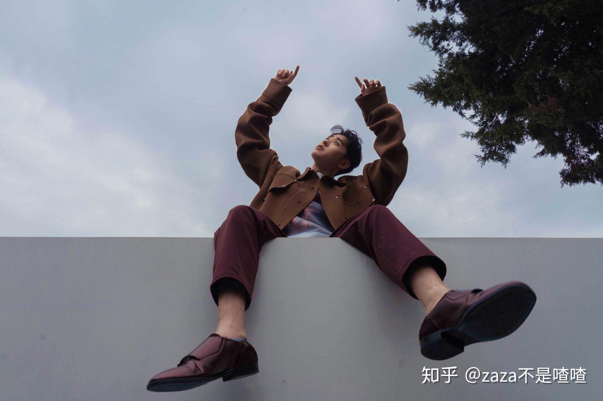 姐妹们有没有张云雷的图可以做电脑桌面的那种