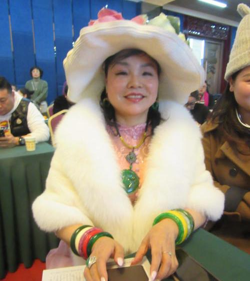 戏精再度出山冒牌缅甸总统夫人灵光花仙子又来了编假新闻ps假图