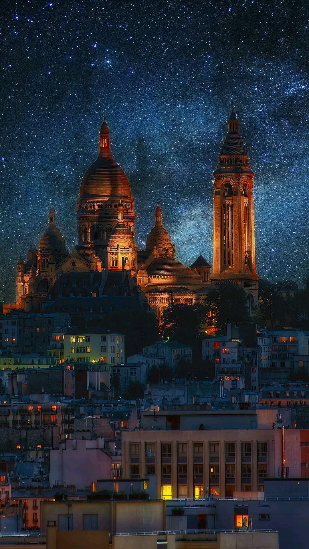 请问有没有花窗玻璃和教堂的壁纸或者图片呀