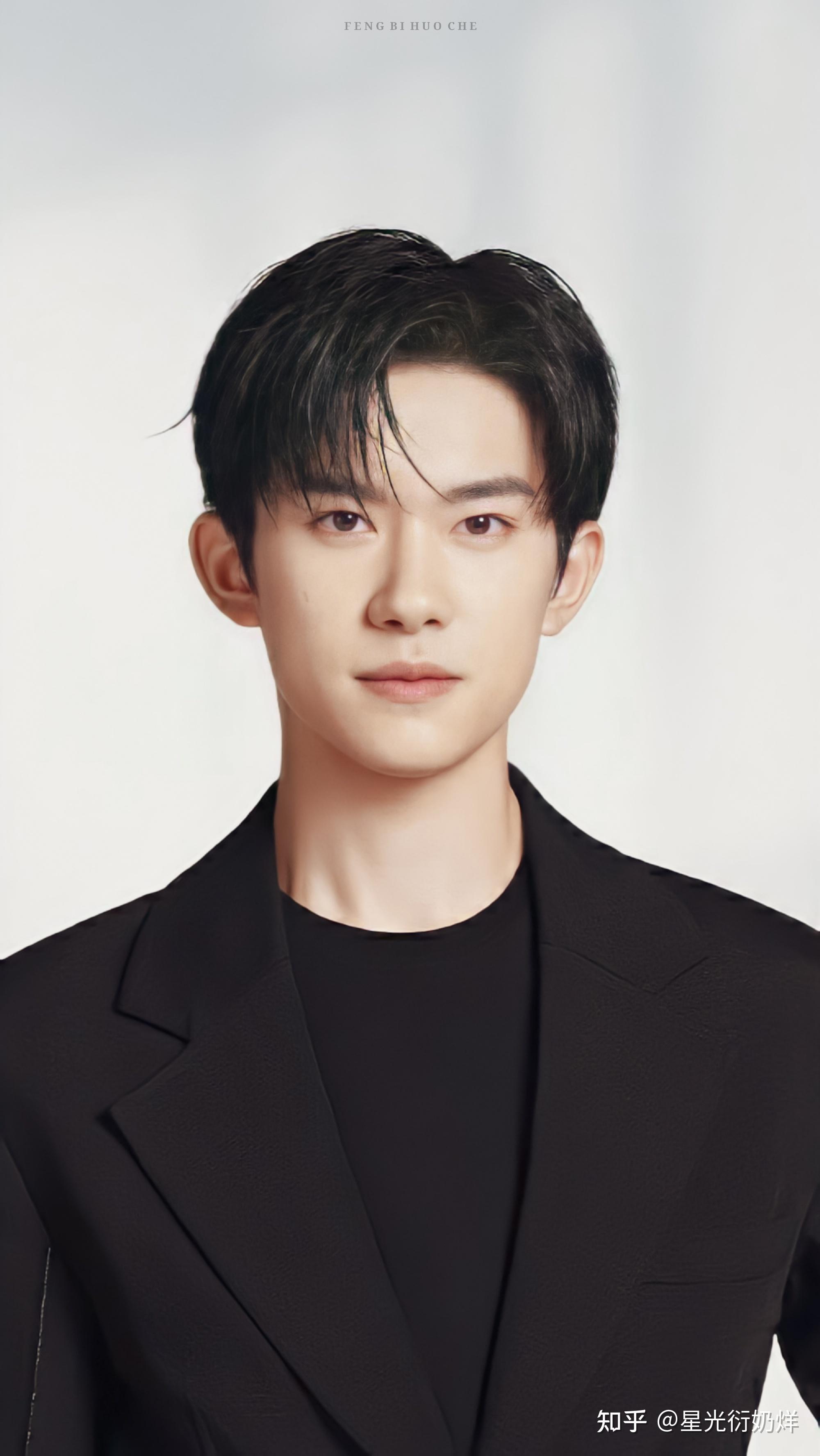 求易烊千玺高清怼脸图!希望没有水印,太感谢啦!