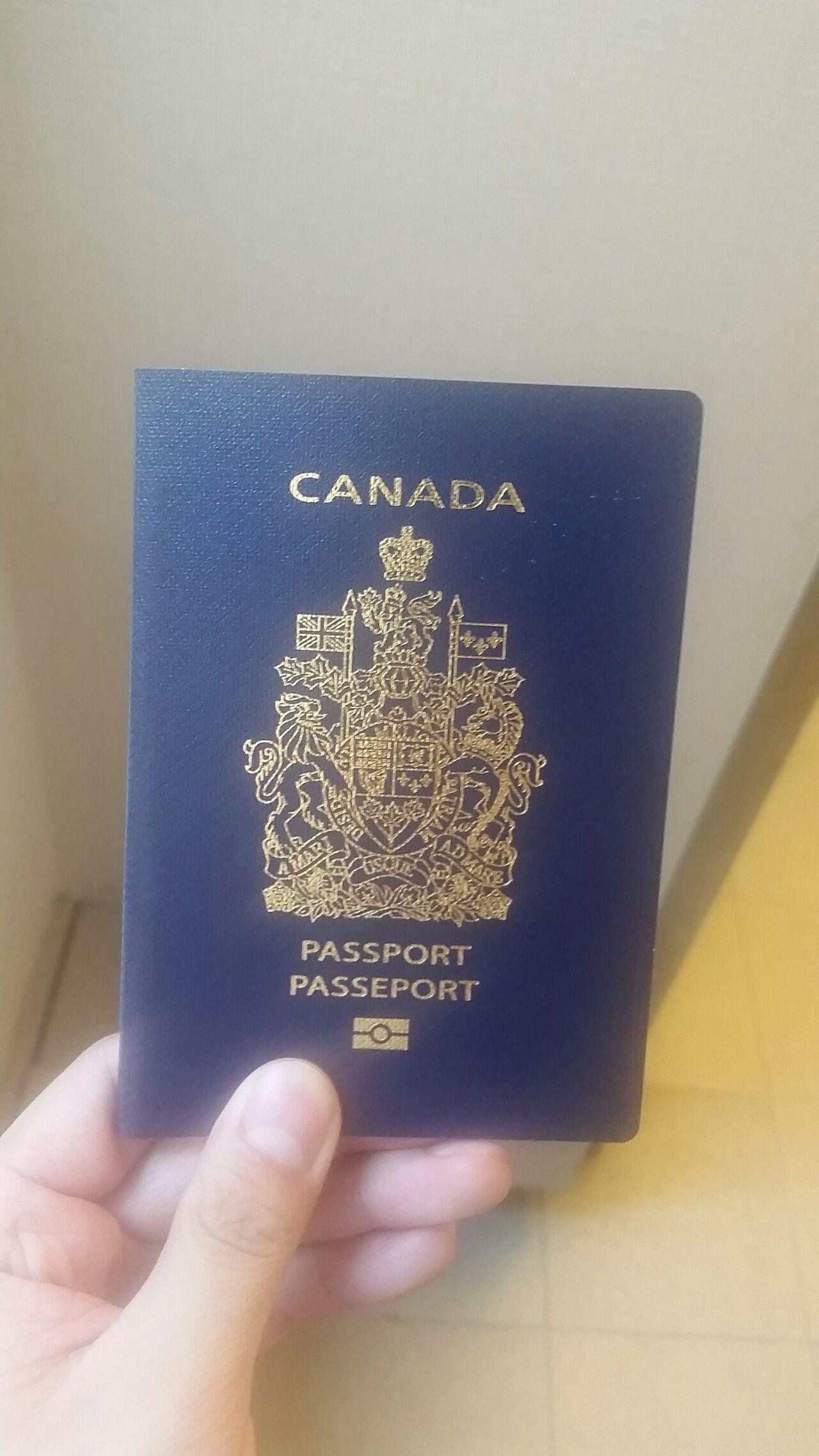 拥有一本去大部分国家都免签的护照是种什么体