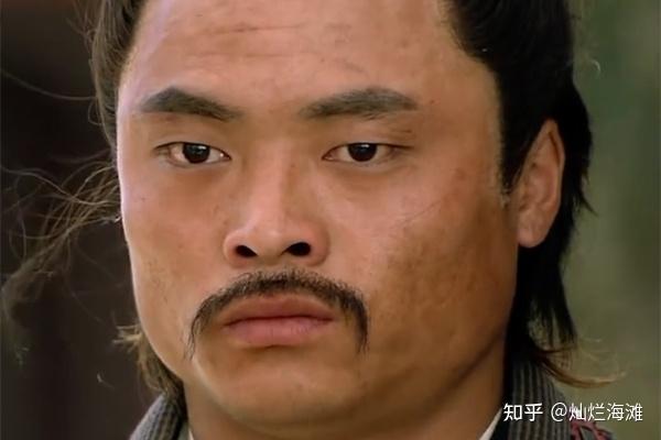 与一同随呼延灼与梁山交锋的韩滔相比,彭玘的表现更差.