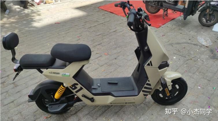 小牛电动车f100小牛f100电动车怎么样上手两月评测优缺点