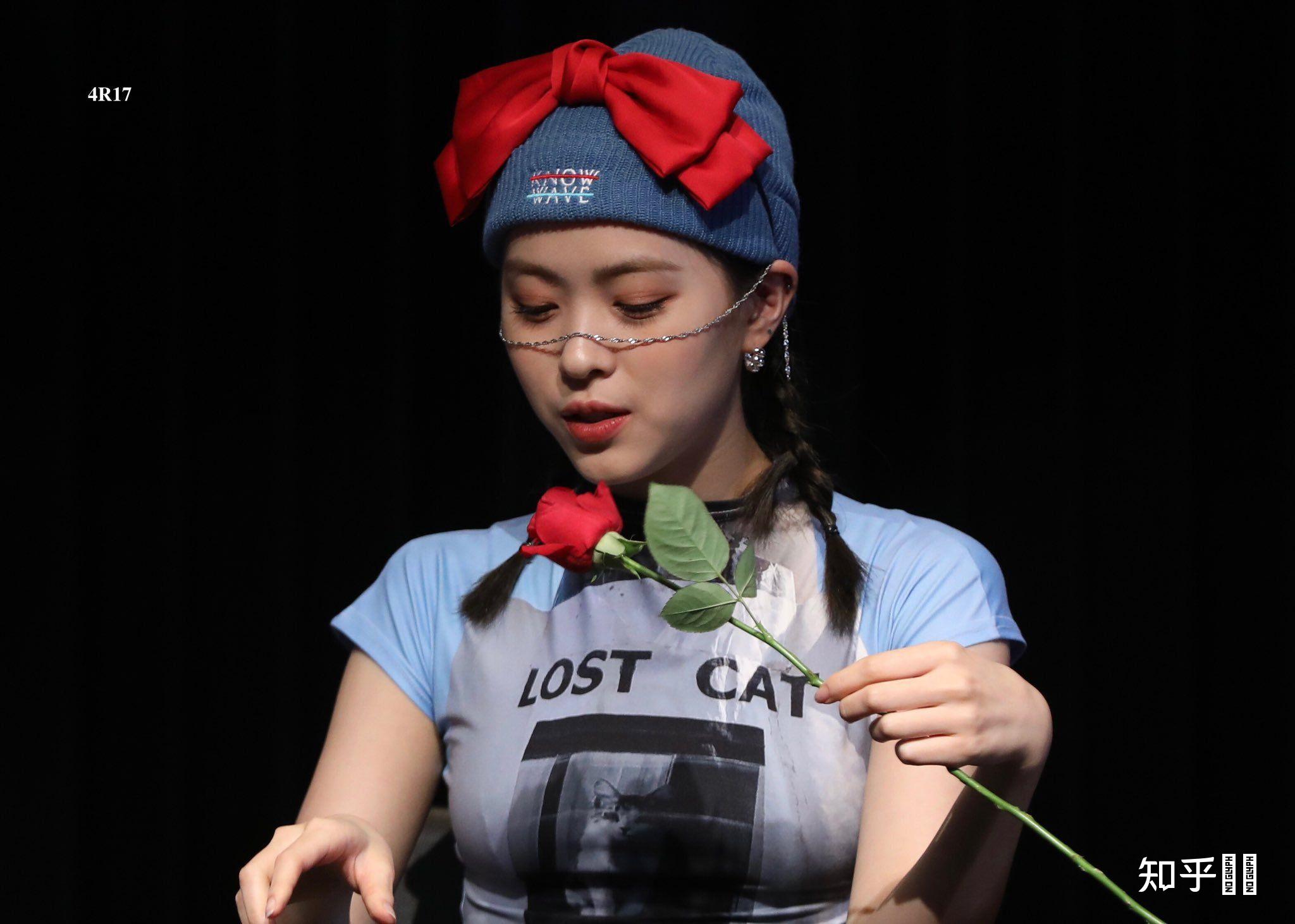 如何评价女团itzy的center申柳真? - 知乎