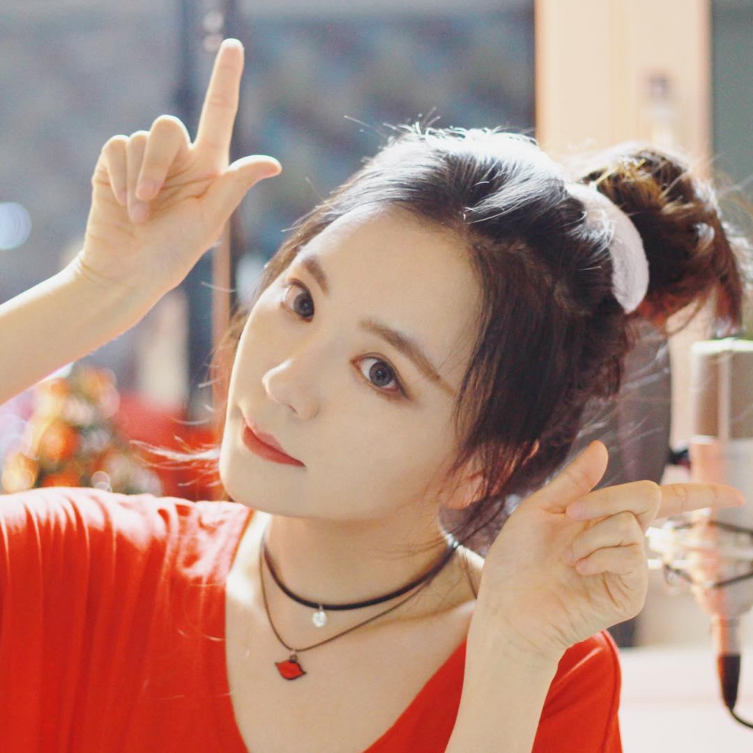 有没有jfla小姐姐的正面照片或者素颜