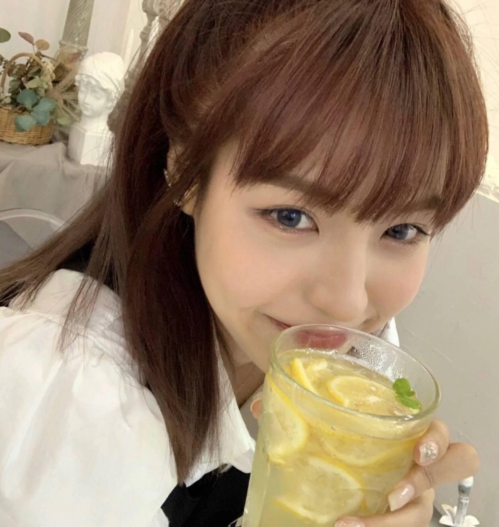 有没有那种笑的很开心的女生头像