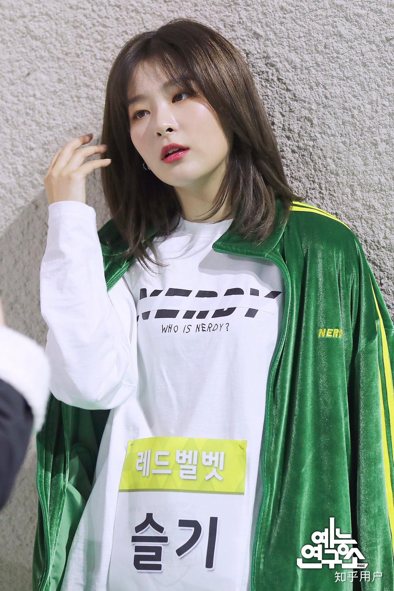 韩国女爱豆里都有哪些单眼皮的plmm?