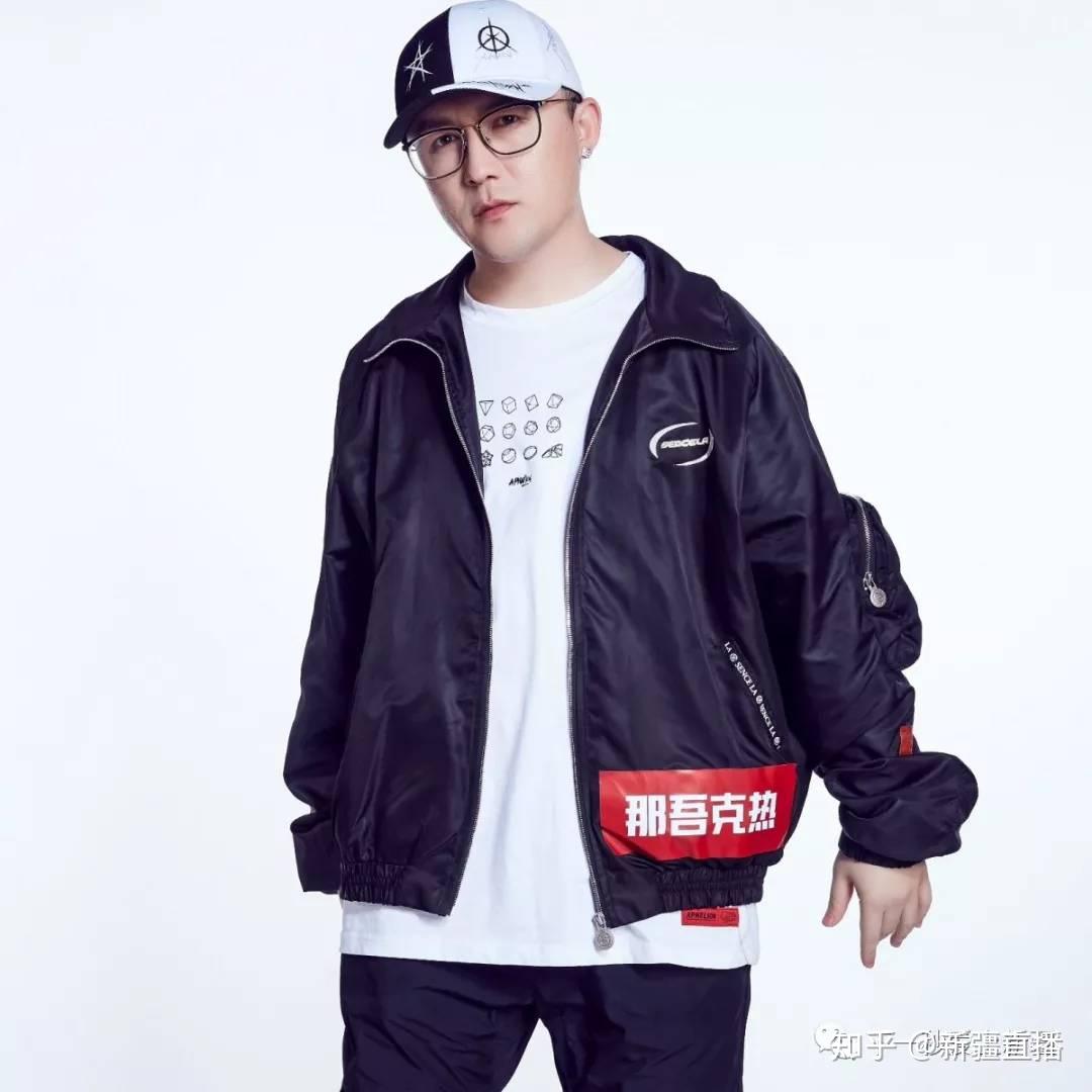 13,那吾克热·玉素甫江一首《儿子娃娃》炸裂全场,让人惊叹这位曾经
