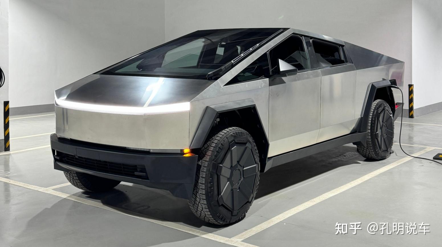 特斯拉电动皮卡量产版曝光,此款车型都有哪些亮点?