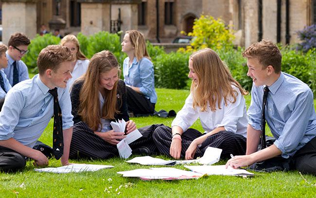 赴美留学热度未减中国留学生人数稳居第一uiuc人数创新高