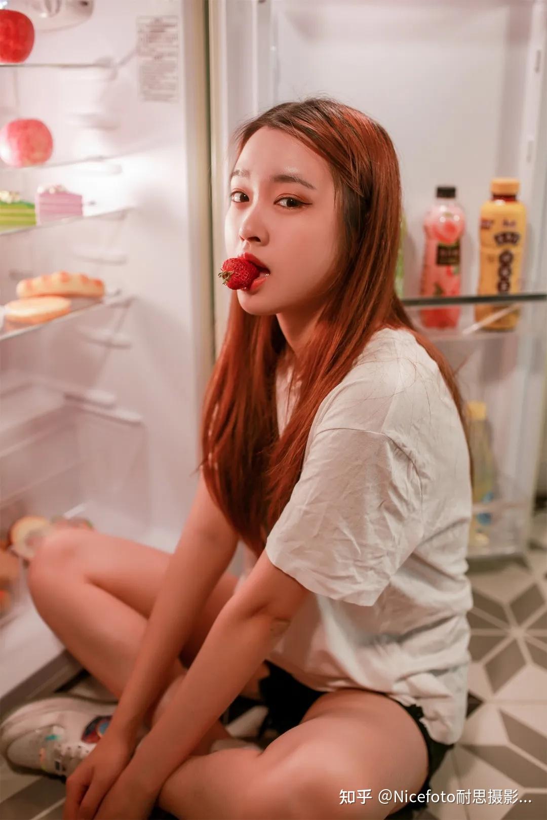 这个夏天最火的纯欲风冰箱美女人像教你拍呀