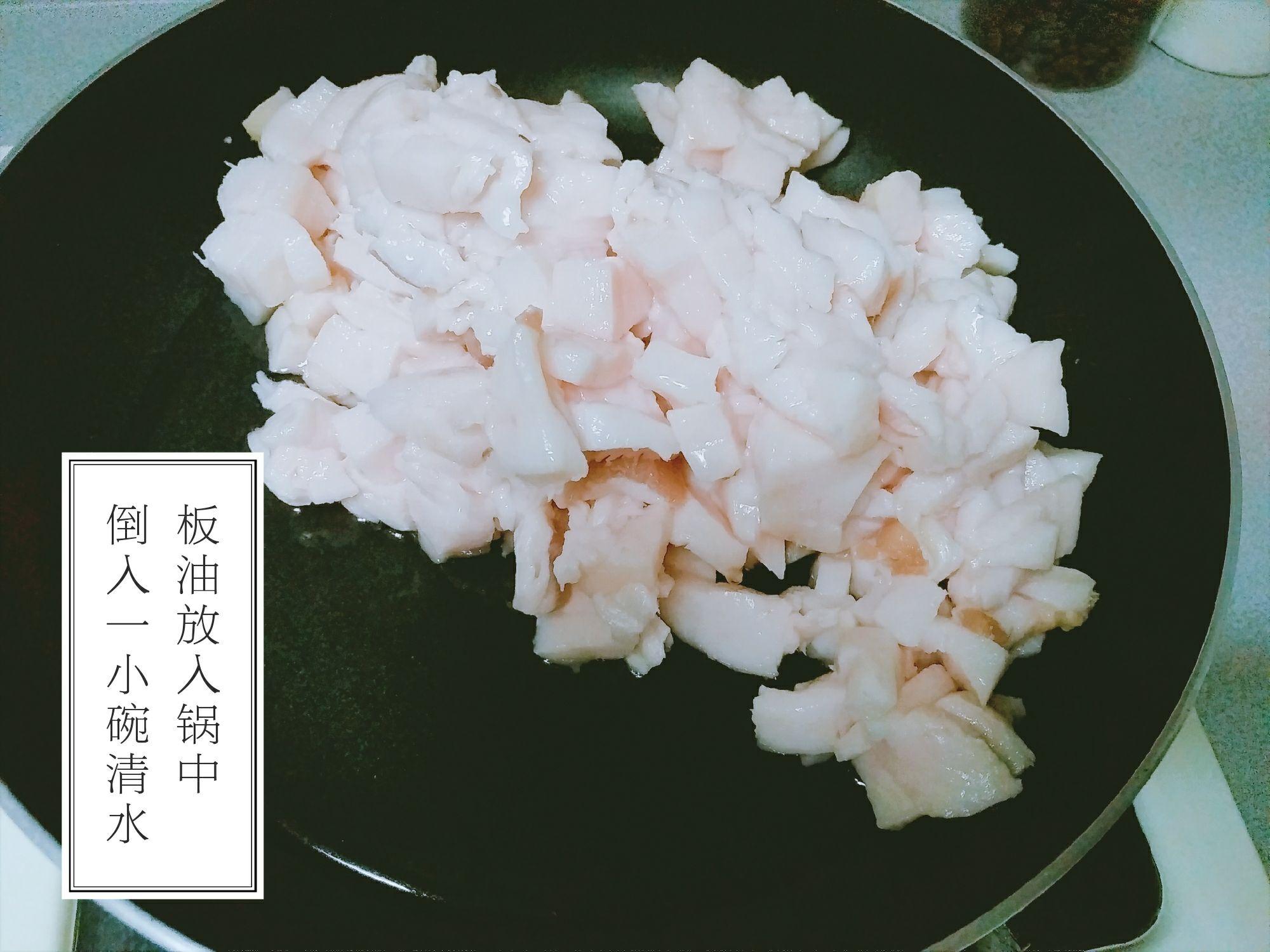 第二步:熬猪板油手残把装容器的那个图片删掉了,只能手打文字了.