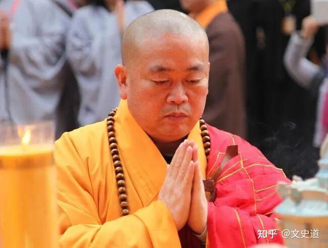 释永信被提起公诉，其涉嫌职务侵占、挪用资金、非国家工作人员受贿、行贿，他将承担怎样的法律责任？