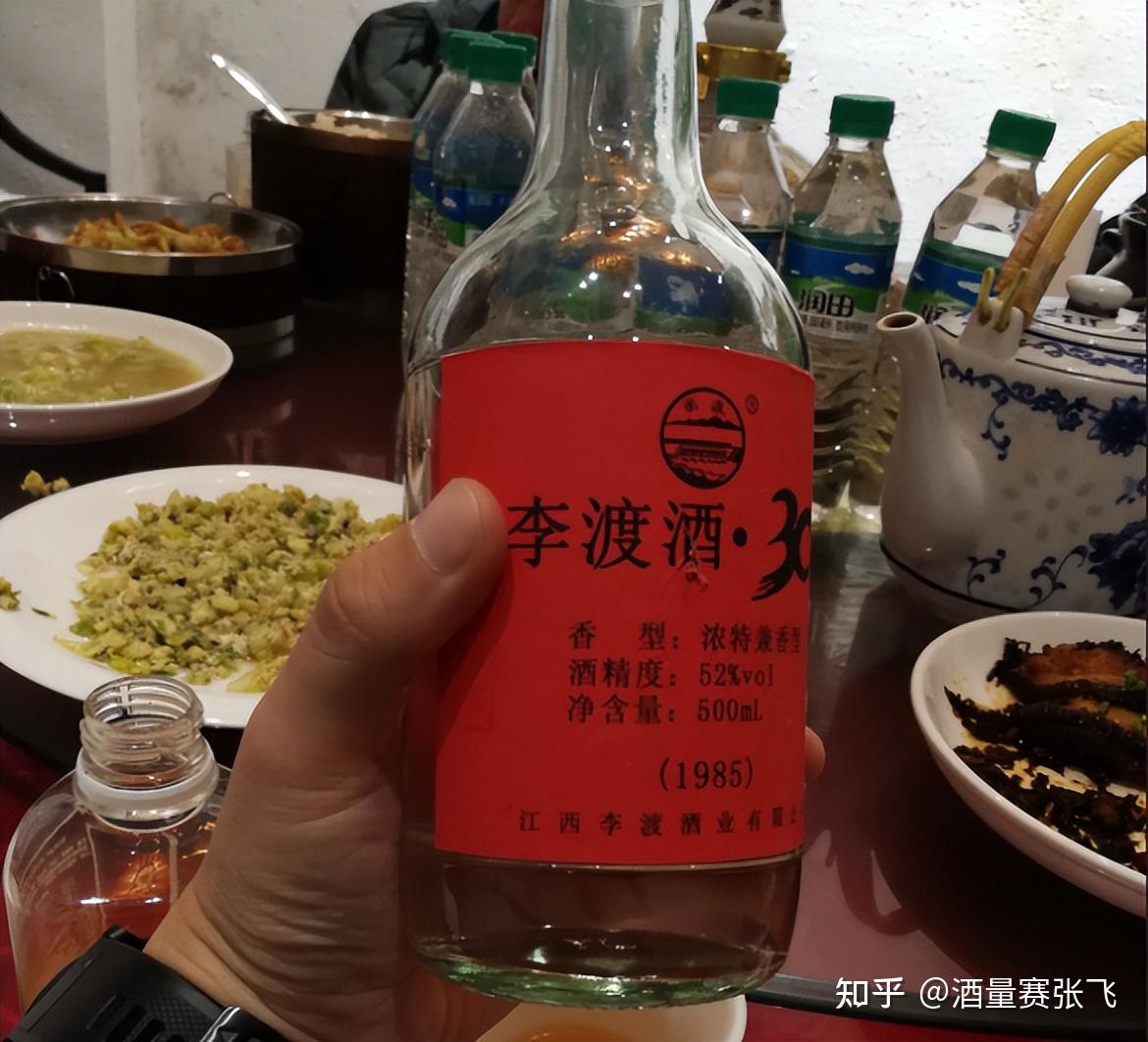 广东一亿万富豪朋友圈晒酒柜