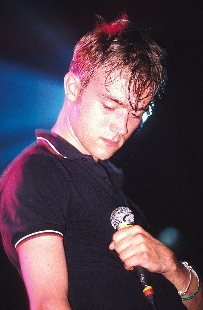 如何看待摇滚乐队 blur 主唱接受采访时评价泰勒斯威夫特「她不写她