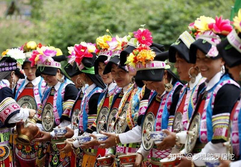 使用藏语康方言舟曲土语(属汉藏语系藏缅语族藏-喜马拉雅语群藏语支)