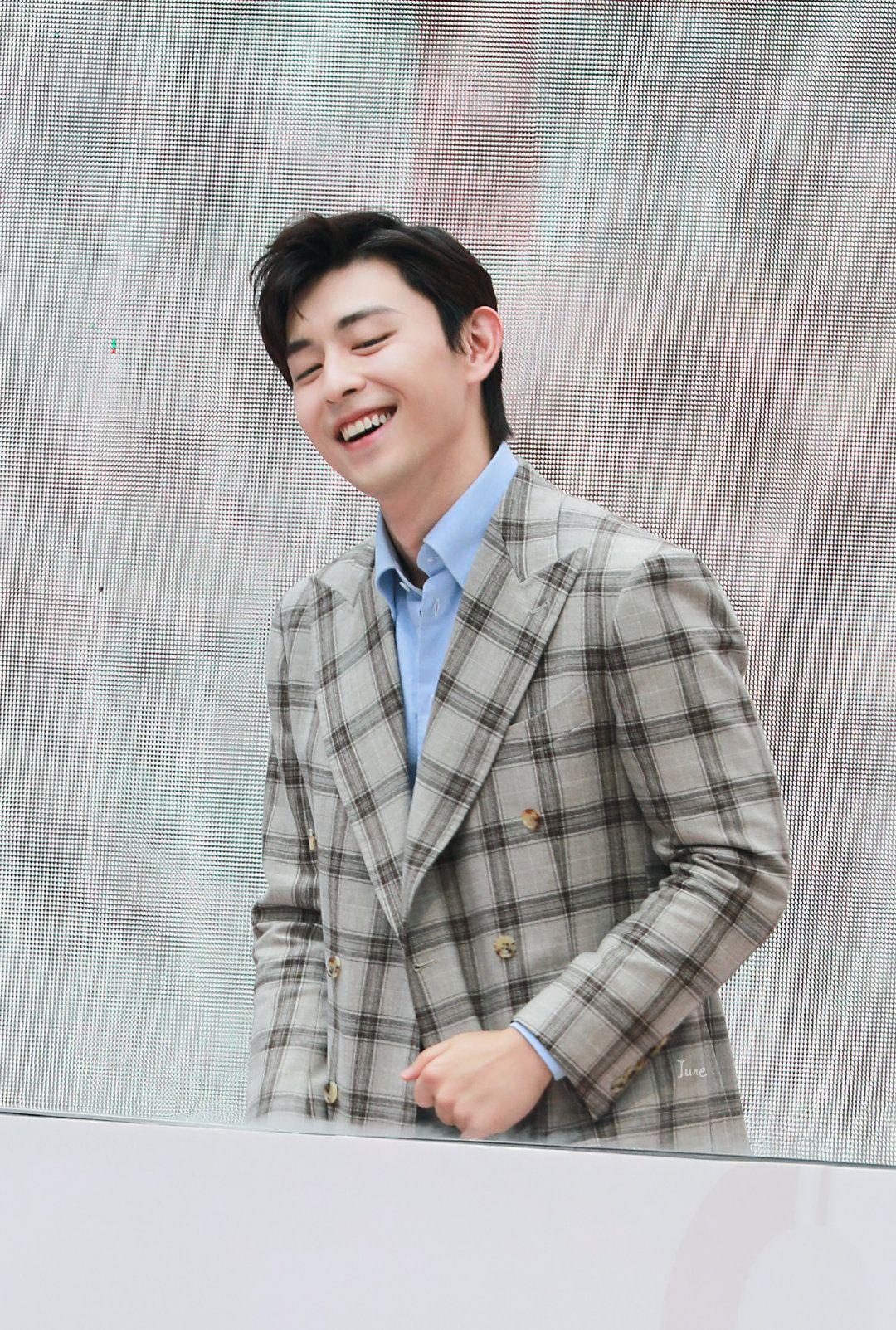 邓伦图库2021424索菲亚活动