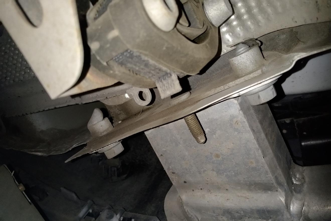 奥迪a4二手车检测鉴定中二手车检测告诉你三思而行交易请谨慎