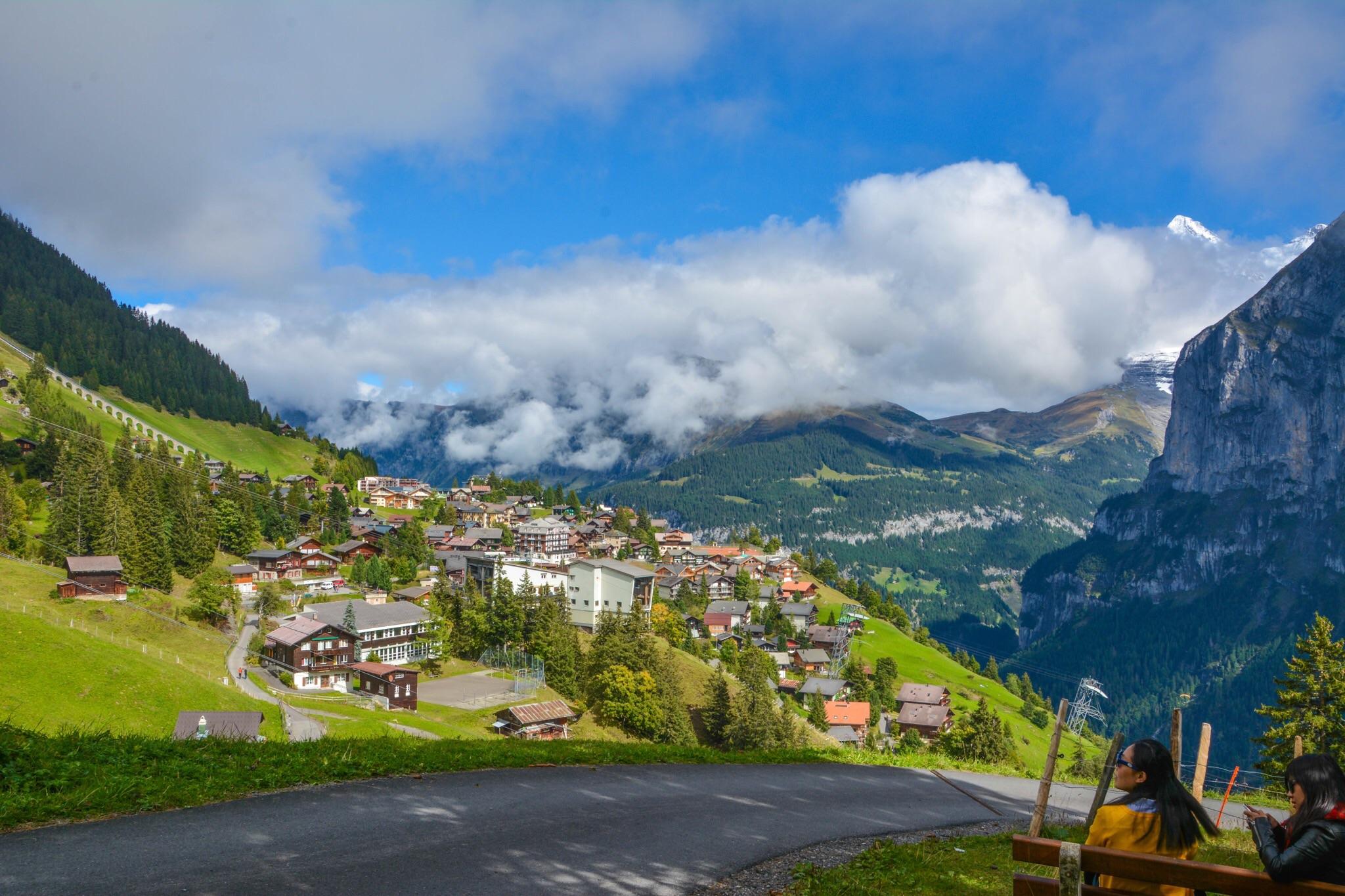 瑞士：风景醉人的因特拉肯小镇与少女峰_旅游摄影-蜂鸟网