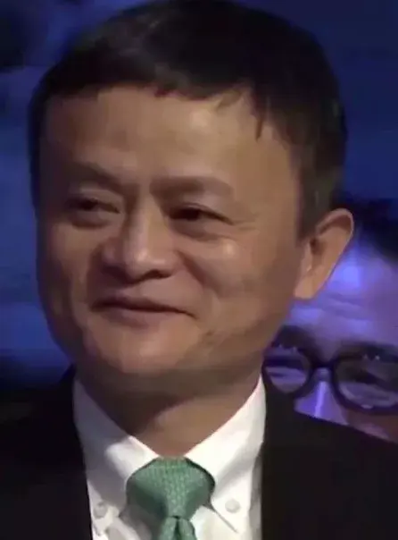 一张专辑七首冲到美国itunes榜单前十,不过相对于马云的笑容,吴亦凡