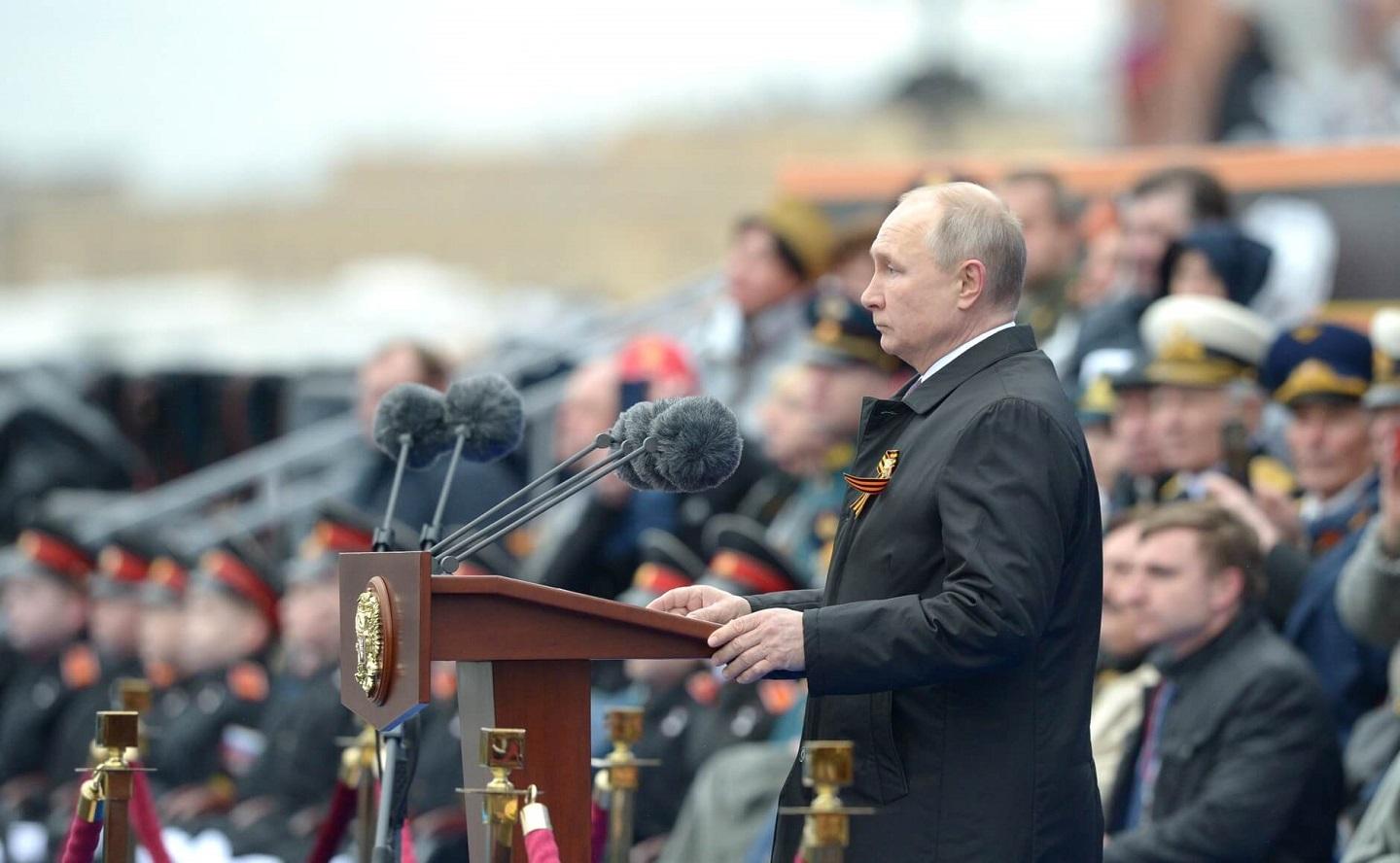 俄罗斯总统普京：美国正以自信且坚定的步伐，走在苏联的老路上