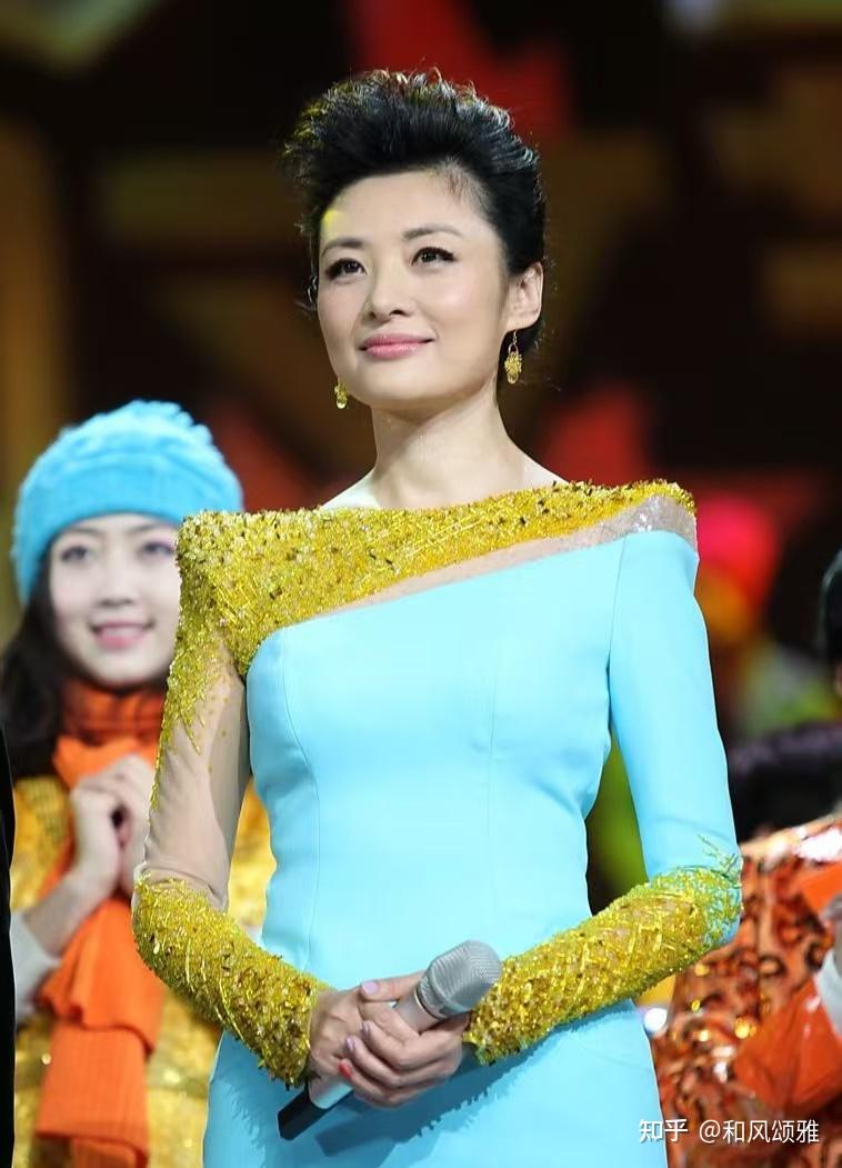 周涛式2025蛇年春晚主持词开场白 - 知乎