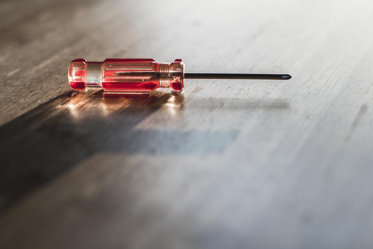 拆电脑用什么螺丝刀